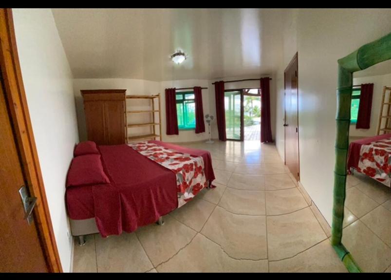 Chez Taua Maison Isolee Pas De Wifi Ni Bus Opoa Екстериор снимка
